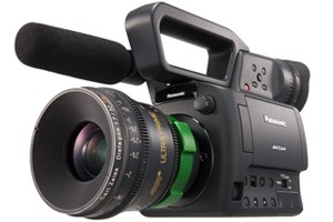 Первый в мире профессиональный HD камкордер формата Micro 4/3 от Panasonic поступил в продажу